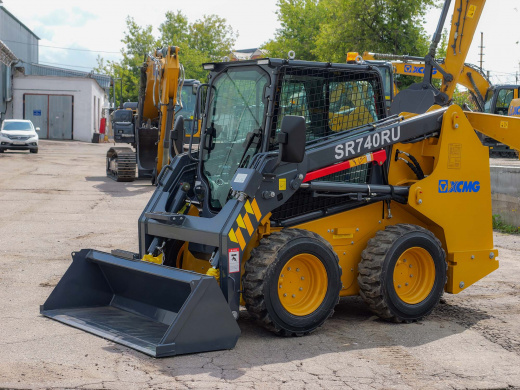 Мини-погрузчик XCMG SR740RU